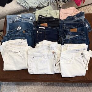 12 PAIRS OF WOMENS JEANS 8-13 SIZE BUNDLE!!
